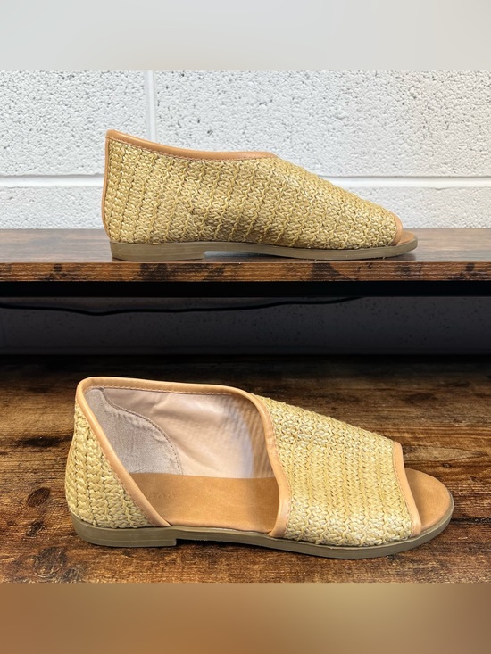 BAMBOO Shoes - Bamboo Sandals Tan Basketweave Slip‎ On Flat Boho Peep Toe women's 8